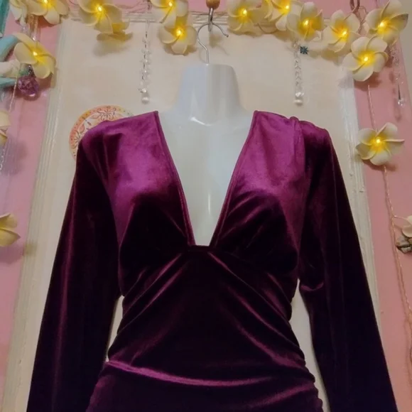 Myone DEEP V & Purple Velevet Long Sleeve Stretchy Bodycon Midi Dress (L) EUC! - Picture 3 of 8